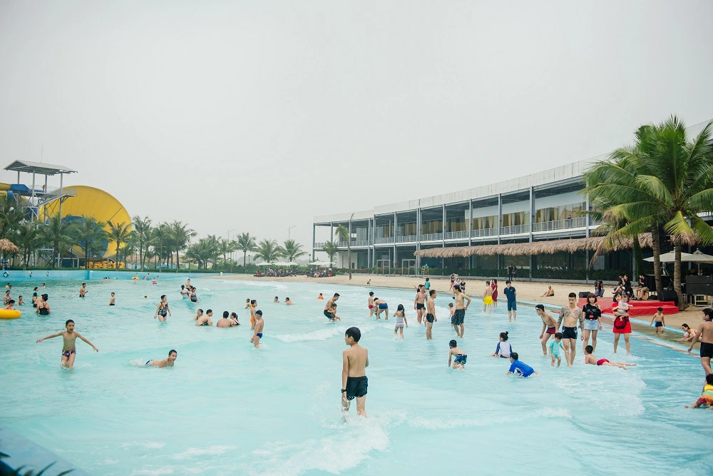 Giới hạn 1000 vé bán ra trong ngày đầu tiên mở cửa trở lại Công viên biển Hà Nội - Ảnh 2.