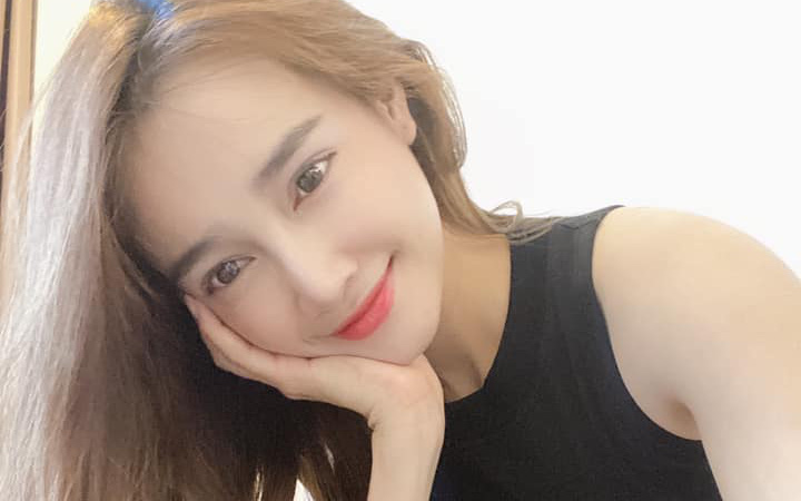 Nhã Phương chế thơ "thả thính" chồng, nghe xong ai nấy đều ghen tị với Trường Giang