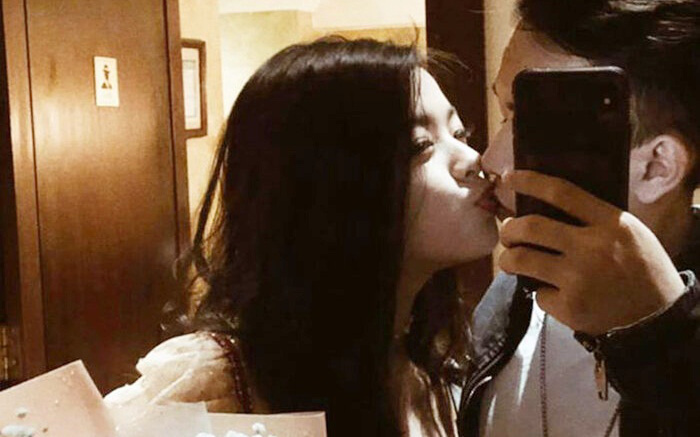 Con gái út 16 tuổi nhà nghệ sĩ Chiều Xuân gây choáng với màn khóa môi bạn trai tình tứ
