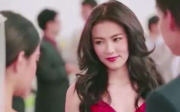 Tình cờ gặp cả nhà chồng cũ ở siêu thị, cô vợ có pha xử lý cực thông minh khi bị anh ta mỉa mai vì không có tiền thanh toán