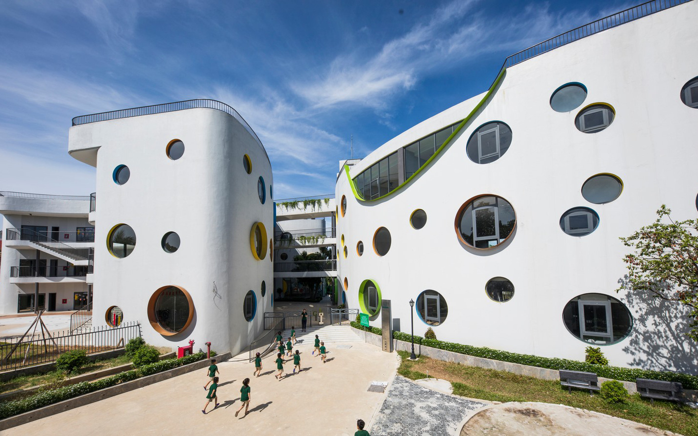 Ngắm ngôi trường mầm non hơn 50 tỷ đồng với thiết kế đẹp như mơ, bố mẹ ưng ngay từ cái nhìn đầu tiên