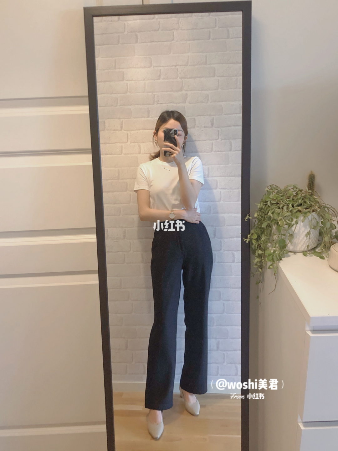 Nàng công sở cao 1m58 và nặng 43kg bật mí món đồ "tủ" giúp cô nhìn dong dỏng cao dù thường xuyên đi giày bệt - Ảnh 2.