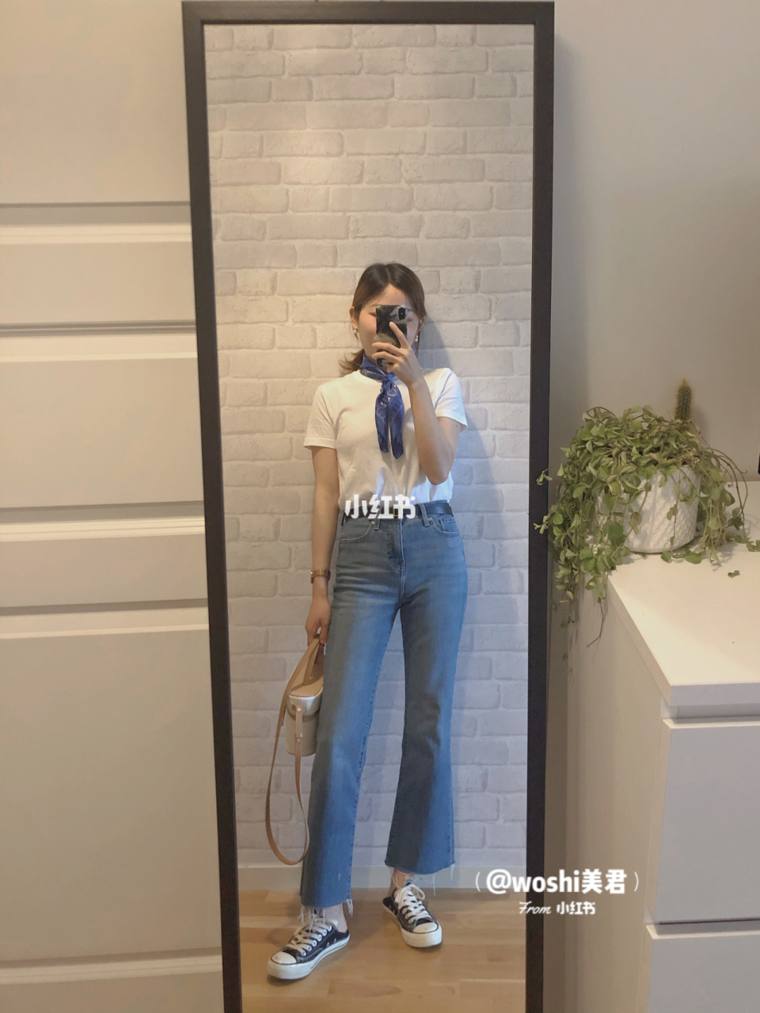 Nàng công sở cao 1m58 và nặng 43kg bật mí món đồ "tủ" giúp cô nhìn dong dỏng cao dù thường xuyên đi giày bệt - Ảnh 4.