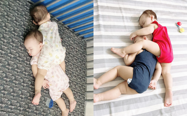 Tự chơi rồi lăn ra ngủ, hai bé sinh đôi Cam và Táo có bộ sưu tập dáng ngủ bá đạo, mẹ cũng bó tay vì "không đỡ nổi"