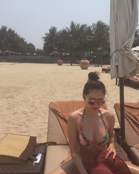 Dân tình bất ngờ "đào mộ" loạt khoảnh khắc Son Ye Jin vi vu Hội An, đáng chú ý nhất vẫn là màn khoe vòng 1 quyến rũ của "chị đẹp" - Ảnh 2.