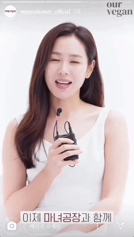 Loạt khoảnh khắc mới của Son Ye Jin lại gây sốt mạng xã hội, nhìn qua cũng hiểu vì sao người đẹp luôn vượt mặt các đàn em trong đường đua nhan sắc - Ảnh 2.