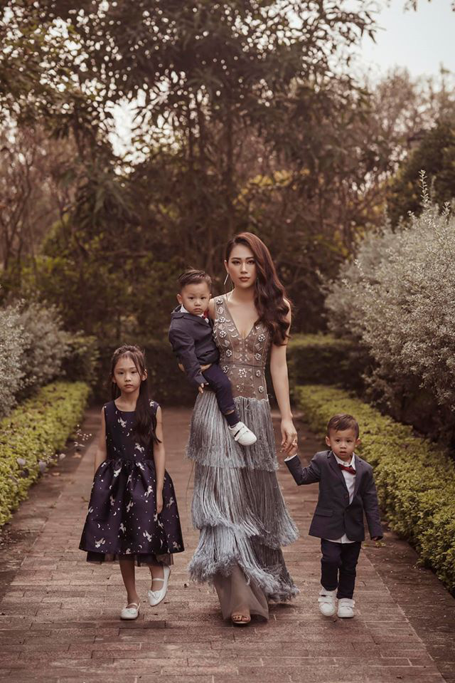 Hot mom 9x Hà thành xinh đẹp quyến rũ, chăm 3 con khéo còn giỏi kiếm tiền - Ảnh 3.