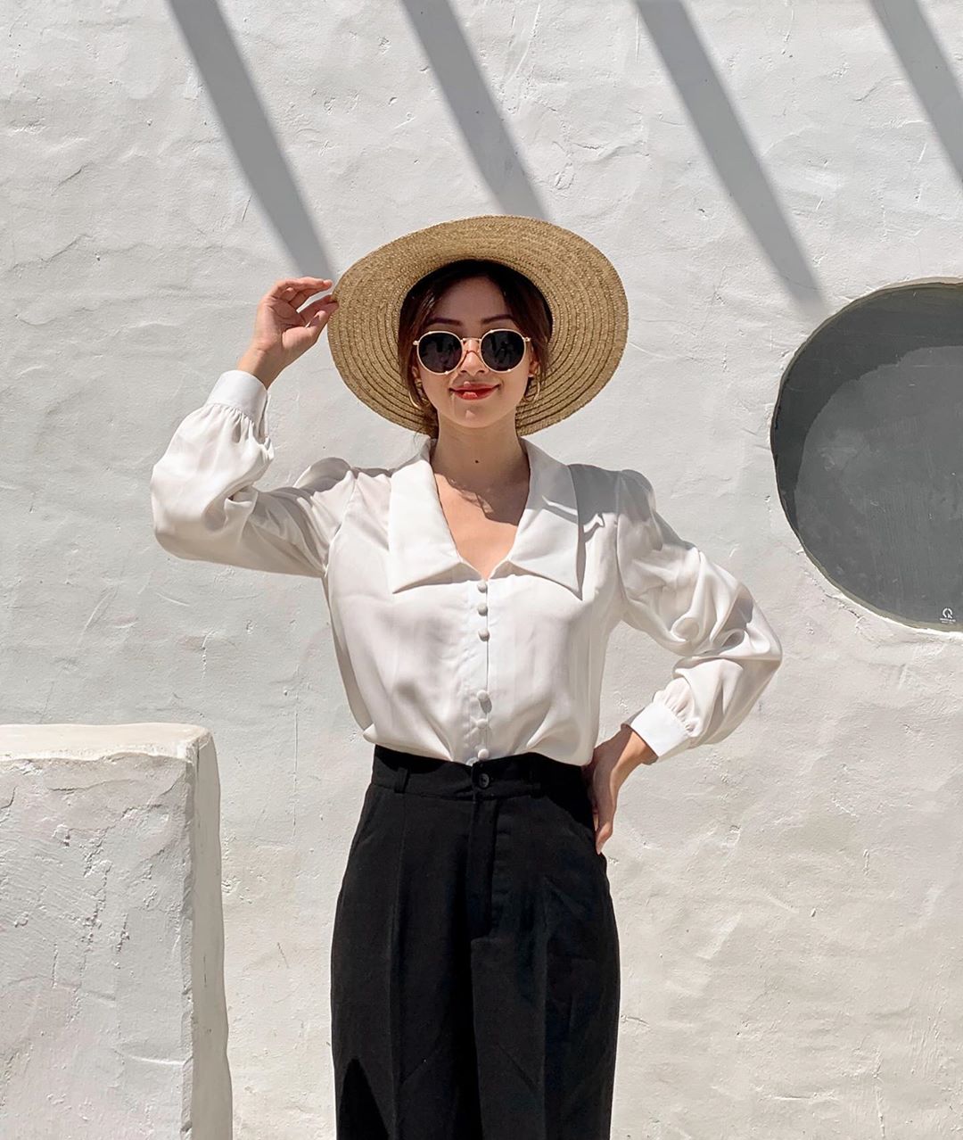 Diện sơ mi lụa vừa mát còn vừa sang hết nấc, tiện thể có cả loạt địa chỉ mua sắm giá cả ổn áp cho các chị em - Ảnh 3.