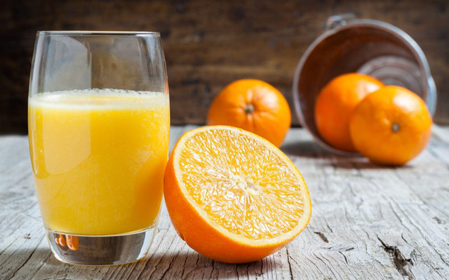 "Một cốc nước cam bằng một thang thuốc bổ" nhưng đừng dại uống vào 4 thời điểm này kẻo rước thêm bệnh
