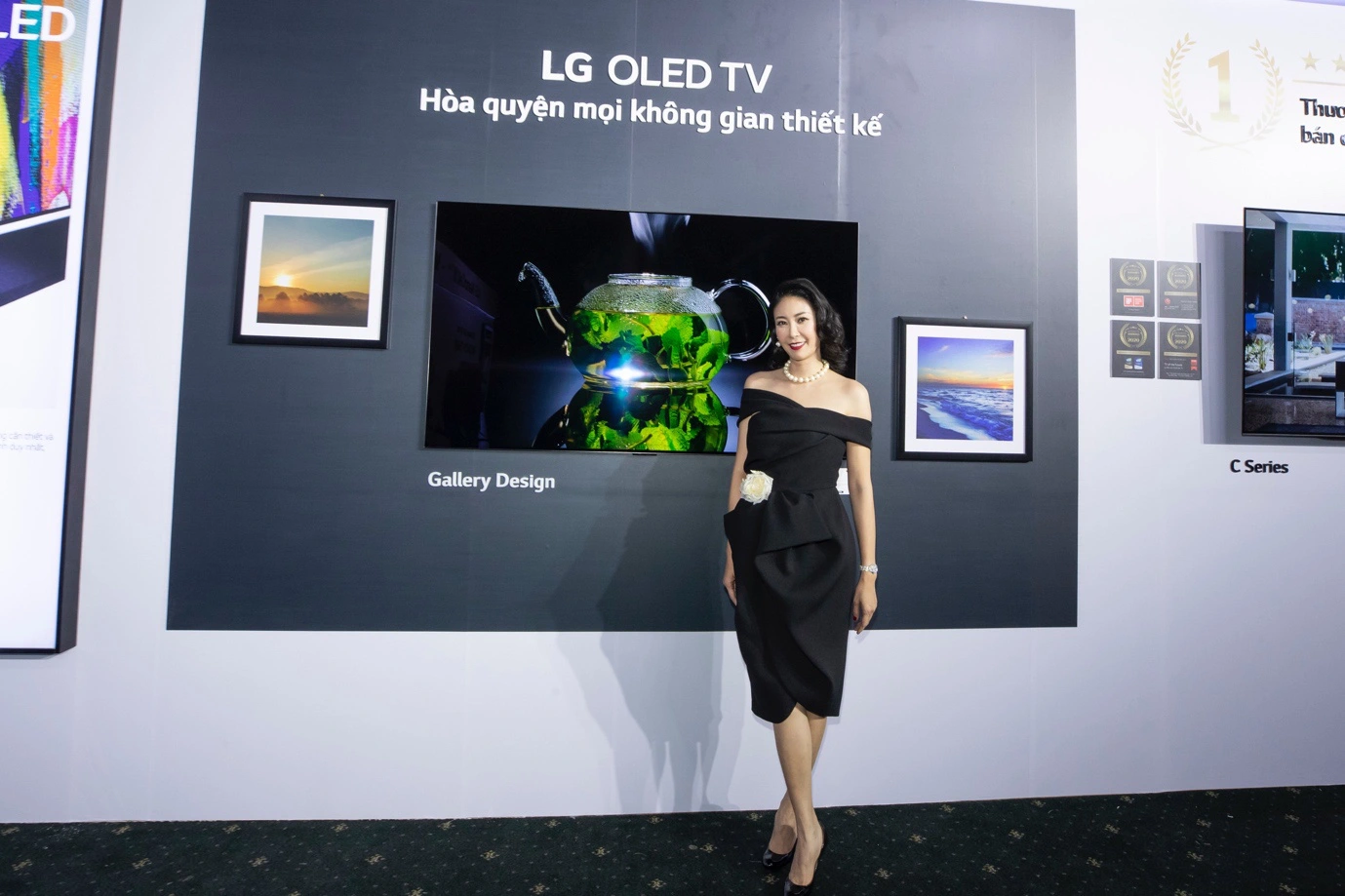 Hàng loạt người đẹp Việt bất ngờ hội ngộ tại sự kiện ra mắt TV OLED 8K đầu tiên trên thế giới - Ảnh 3.