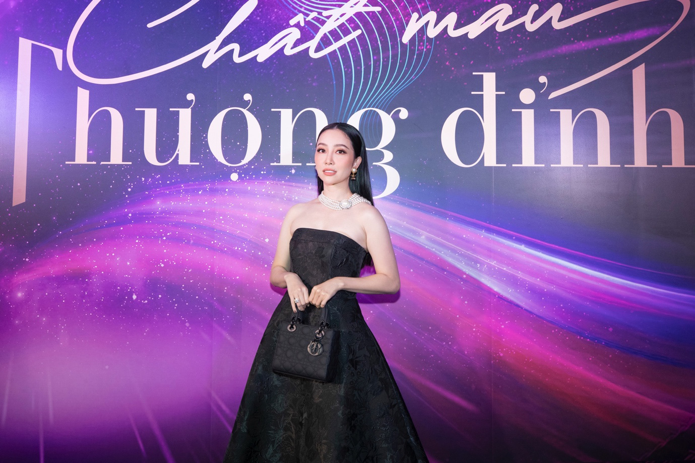 Hàng loạt người đẹp Việt bất ngờ hội ngộ tại sự kiện ra mắt TV OLED 8K đầu tiên trên thế giới - Ảnh 4.