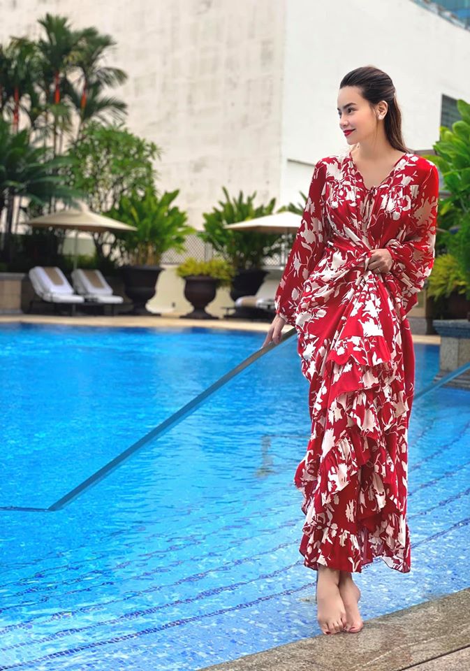 Hà Hồ có cả tá váy áo đi biển xinh xắn quá, chị em nhìn mà ai cũng muốn "đu" theo - Ảnh 4.