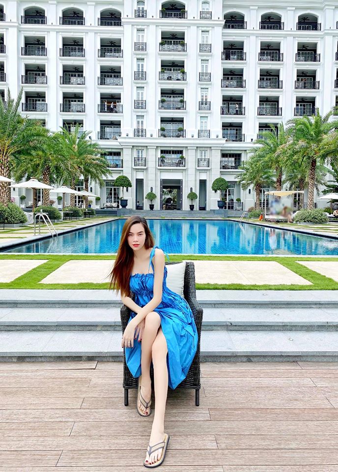 Hà Hồ có cả tá váy áo đi biển xinh xắn quá, chị em nhìn mà ai cũng muốn "đu" theo - Ảnh 5.
