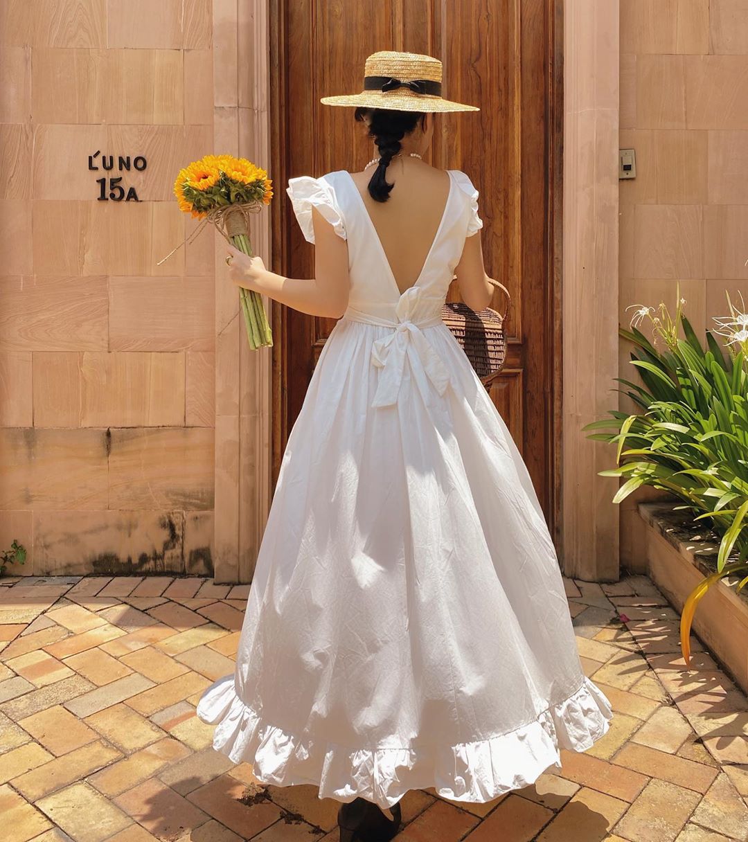 Hà Hồ có cả tá váy áo đi biển xinh xắn quá, chị em nhìn mà ai cũng muốn "đu" theo - Ảnh 8.