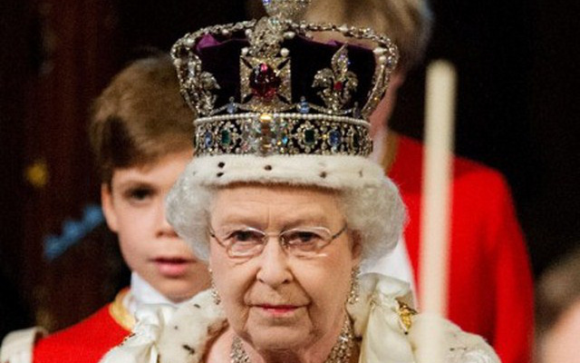 Thông tin mới về sự đổi ngôi của hoàng gia Anh với quyết định quan trọng của Nữ hoàng Elizabeth II đã được lên kế hoạch từ trước