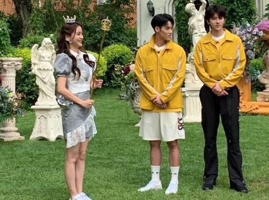 Running Man: Angelababy bị bóc mẽ dáng người gầy gò bé xíu, netizen chê bai chỉ như học sinh 15 tuổi  - Ảnh 6.