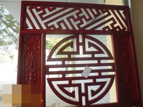 Pha trang trí xe hoa đám cưới “đi vào lòng người”, nhà trai gắn nhầm chữ “thọ” thay vì chữ “hỉ” khiến nhà gái nổi giận đùng đùng - Ảnh 3.