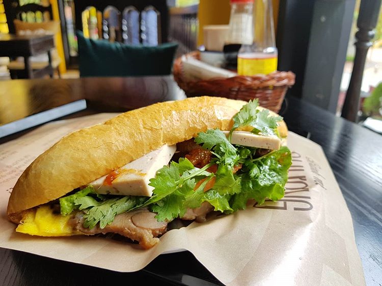 Bánh mì Phượng Hội An và câu chuyện sống còn giữa mùa dịch - Ảnh 13.