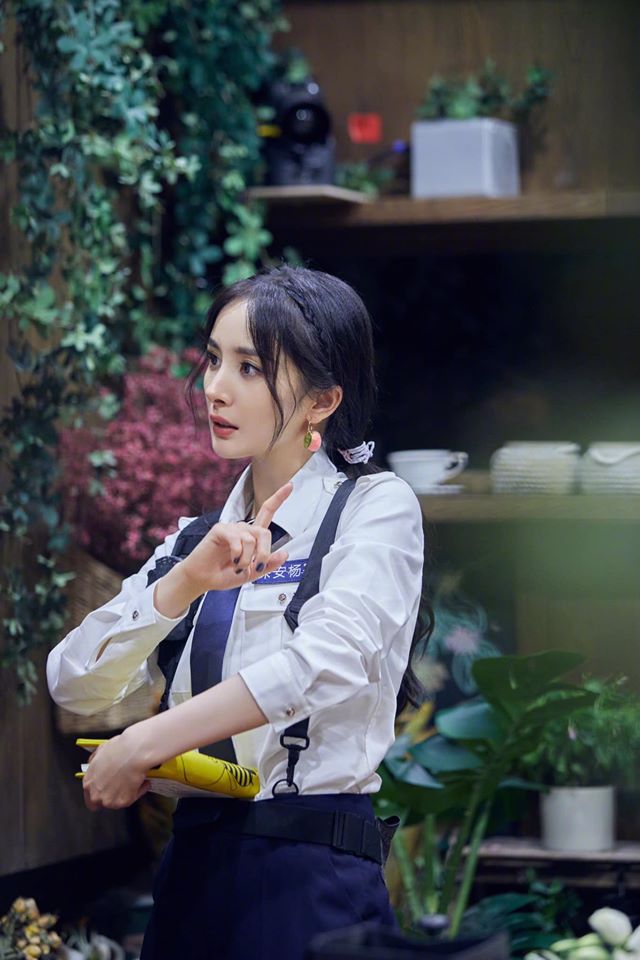 Netizen dậy sóng với cảnh Dương Mịch - Đặng Luân được bồng bế kiểu công chúa trên truyền hình - Ảnh 6.