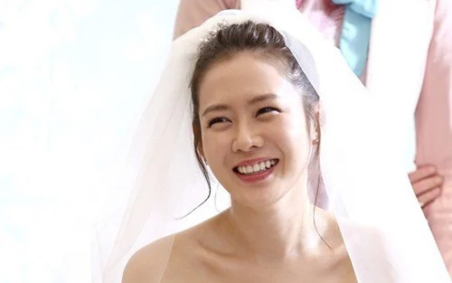 Thực hư chuyện Son Ye Jin sắp mặc váy cưới, thông tin cụ thể ra sao mà khiến dân tình náo loạn?