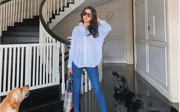 Tăng Thanh Hà vừa đăng ảnh khoe chân dài thì liền có người vào nhận xét nhan sắc khi gặp ngoài đời