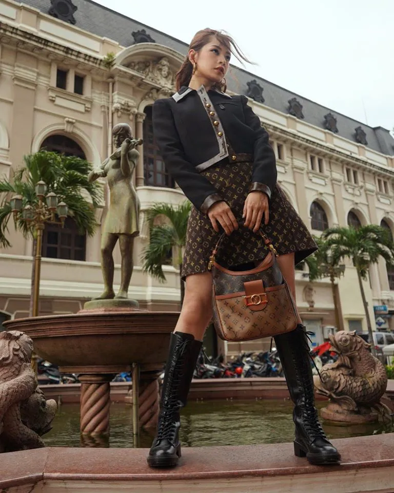 Lan Ngọc đụng độ "nữ hoàng Instagram" Việt Nam nhưng vẫn khéo tạo dáng tôn chân thon sexy - Ảnh 2.