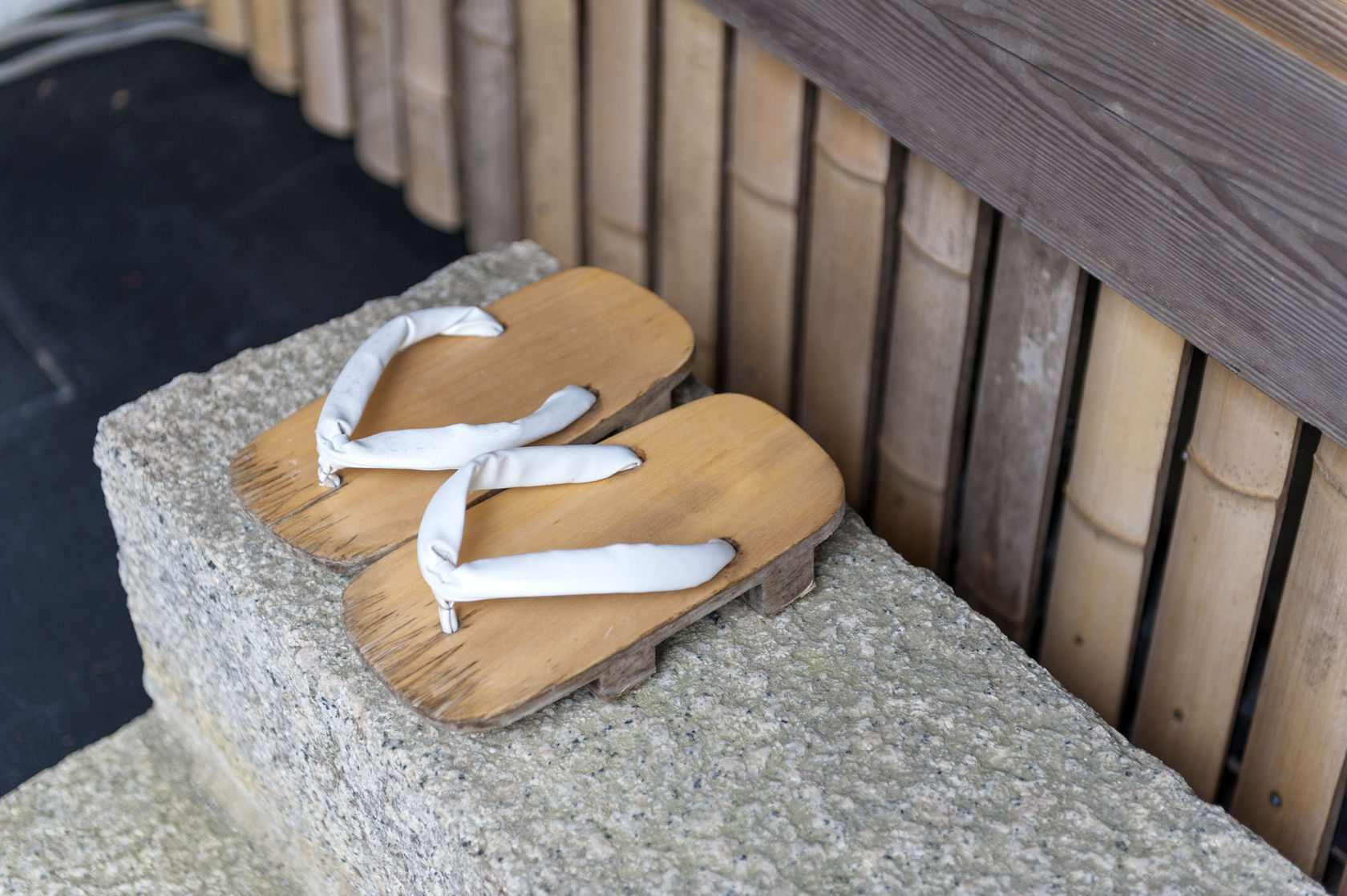 Vội mấy người Nhật cũng không bao giờ quên cởi giày trước khi bước vào nhà, lý do giúp bạn hiểu vì sao tuổi thọ của họ luôn "vô địch" thế giới - Ảnh 3.