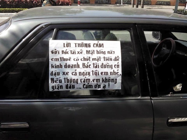 Cư dân một khu chung cư ở Hà Nội đổ keo dán lên xe đỗ dưới lòng đường kèm thông điệp cực choáng gửi đến người hàng xóm thân thương, dân mạng nghe xong mà tức - Ảnh 5.