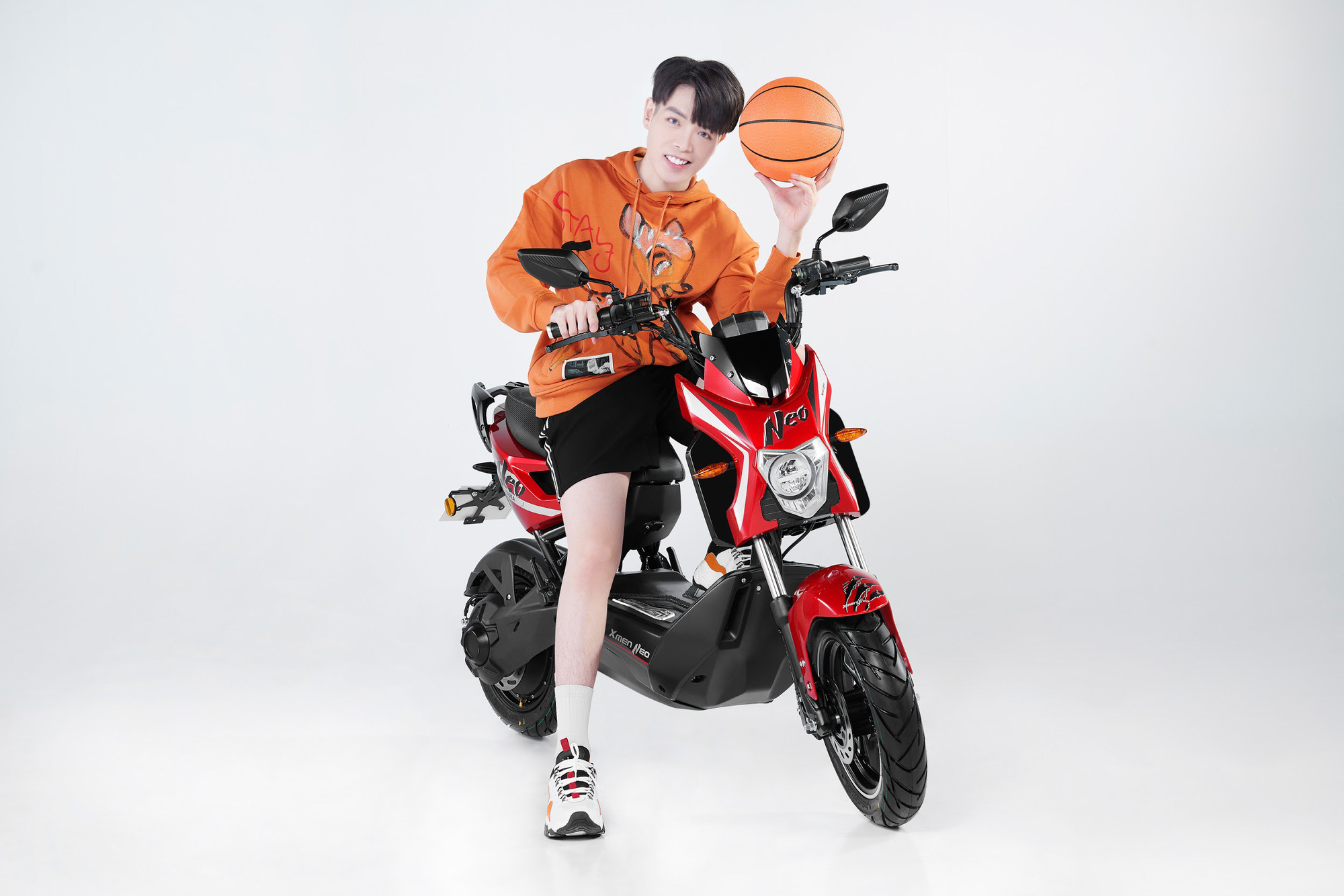 Top 3 mẫu Xe máy điện được học sinh ưa chuộng trong năm học mới - Ảnh 2.