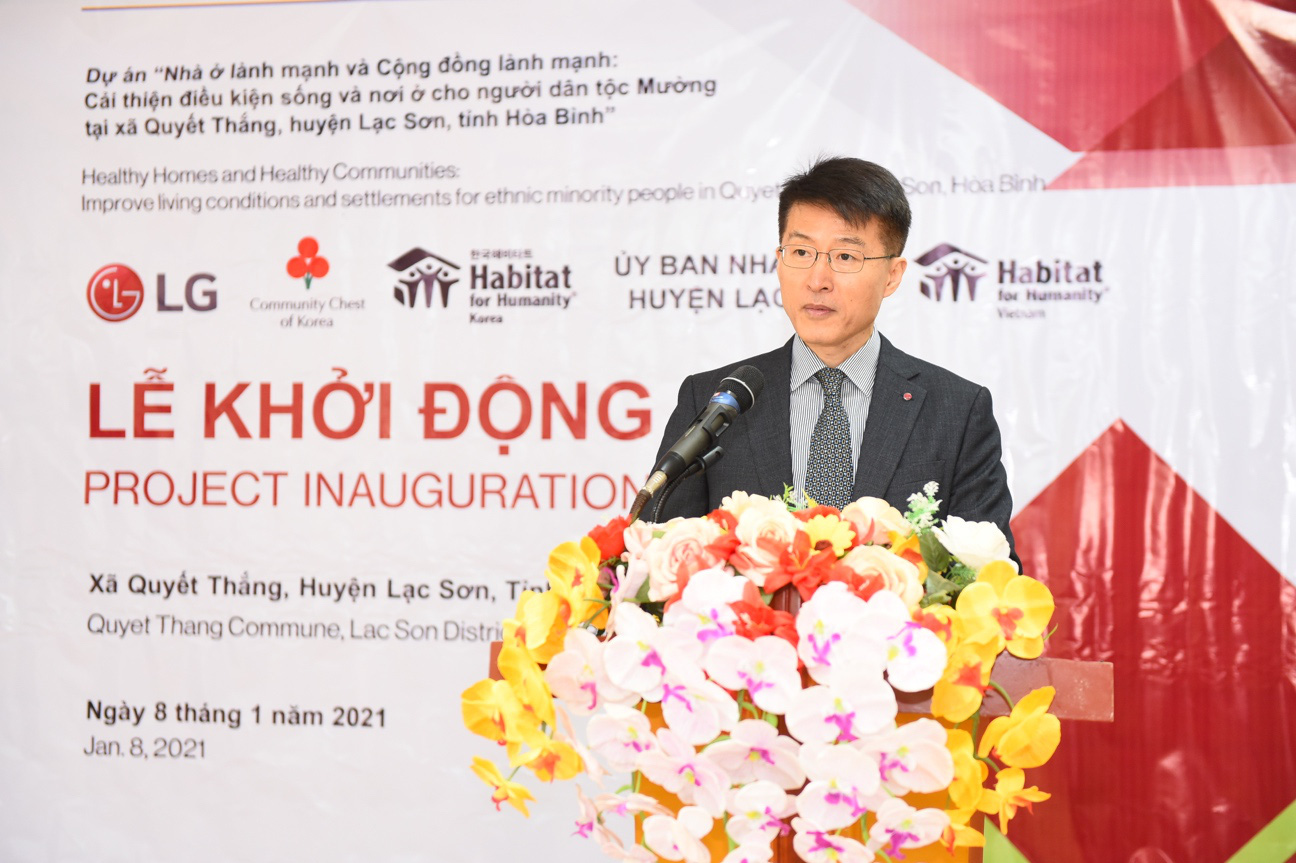 42 hộ gia đình dân tộc Mường được ổn định chỗ ở nhờ sự góp sức của tổ chức Habitat For Humanity và Công ty điện tử LG - Ảnh 4.