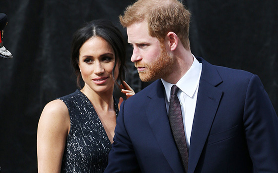 Vợ chồng Meghan Markle tỏ thái độ lấp lửng trước lời mời quay về hoàng gia Anh của Nữ hoàng, bận rộn gây dựng danh tiếng nơi đất khách