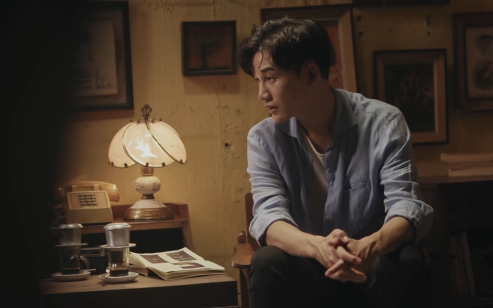 Xúc động xem MV nhạc phim "Bố già" do Trấn Thành đích thân viết lời, Ali Hoàng Dương thể hiện đầy cảm xúc