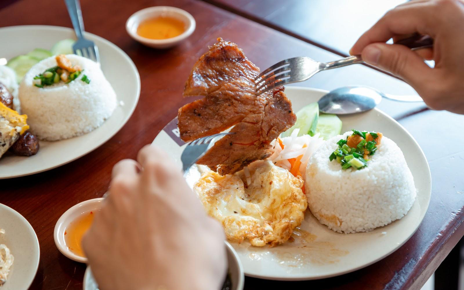 Gợi ý các mẹ đổi món cuối tuần tại loạt quán ăn Nhật, Hàn, Mỹ, Việt có giá siêu ưu đãi!