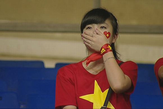 6 năm sau khoảnh khắc "gây bão" khi rơi nước mắt vì U19 Việt Nam, nữ sinh khóc trên khán đài có cuộc sống ra sao? - Ảnh 3.