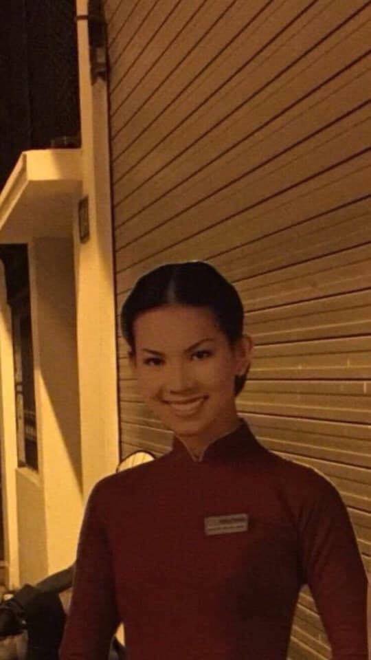 Thấy bóng cô gái áo dài cứ đứng ở góc đường từ chiều đến tối, thanh niên sợ sệt tiến lại gần tìm hiểu thì phát hiện ra sự thật bất ngờ - Ảnh 4.