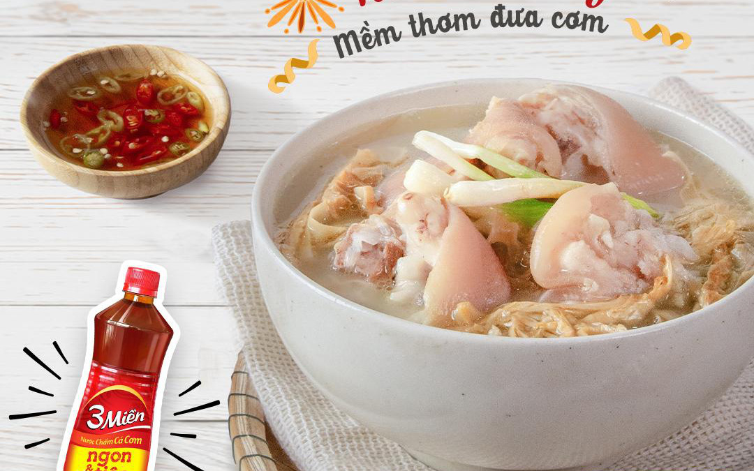 Cơm ngoài sao bằng cơm mẹ nấu với công thức chân giò ninh măng từ Helen’s Recipes