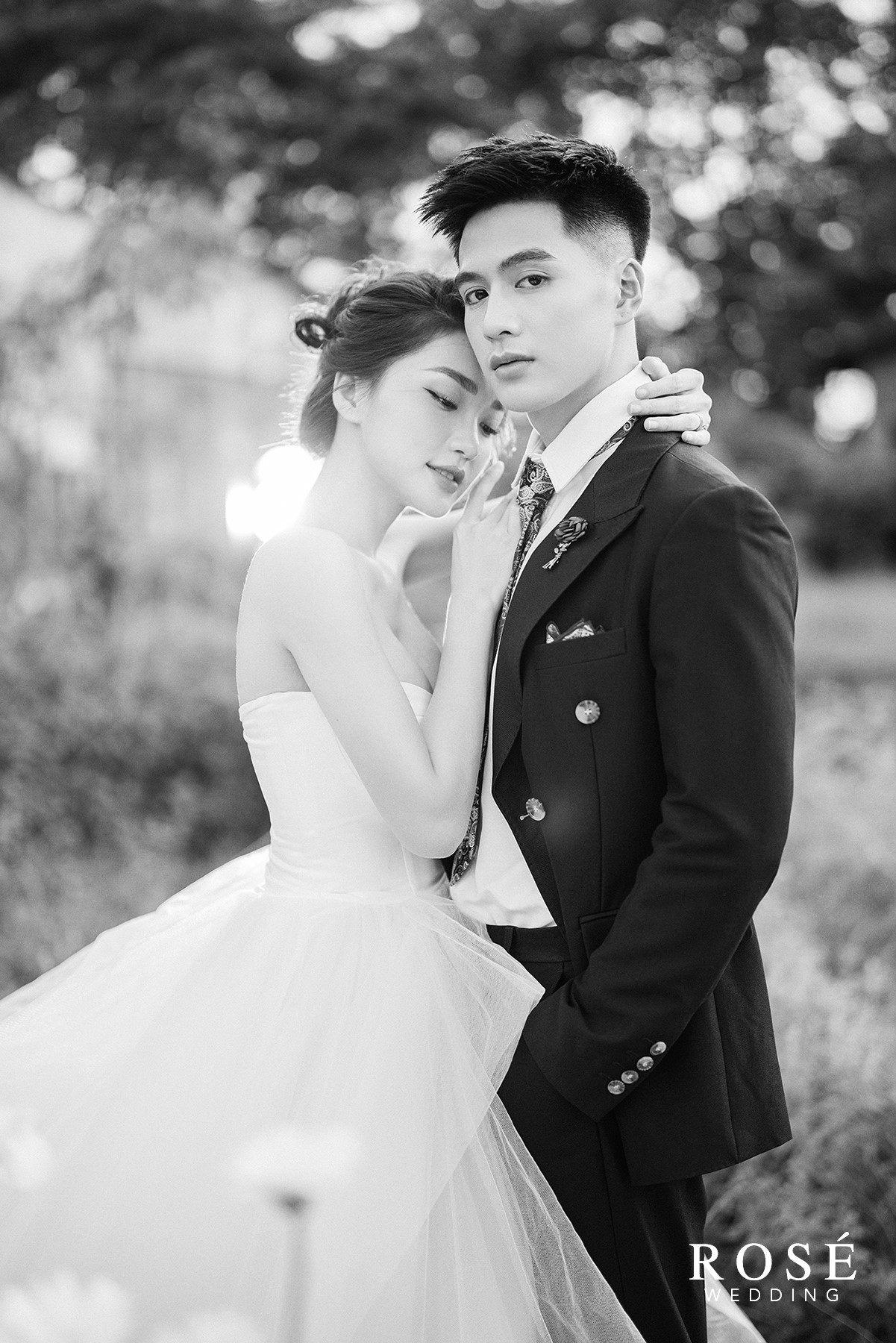 Hé lộ ảnh cưới đẹp lung linh của “Gương mặt đẹp nhất Hoa hậu Hoàn vũ Việt Nam” - Ảnh 5.