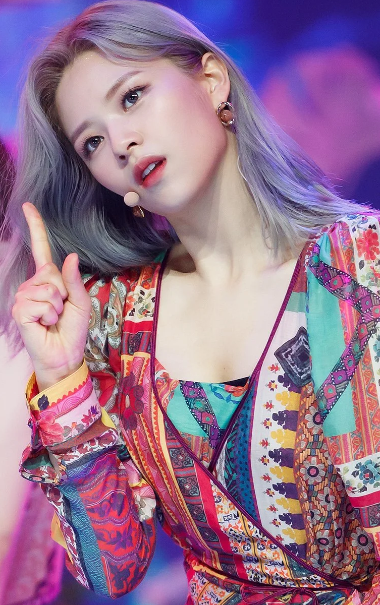 Mỹ nhân Twice bị stylist ghét bỏ, luôn mặc xấu nhất nhóm nhưng sự thật phía sau khiến ai cũng xót xa - Ảnh 1.