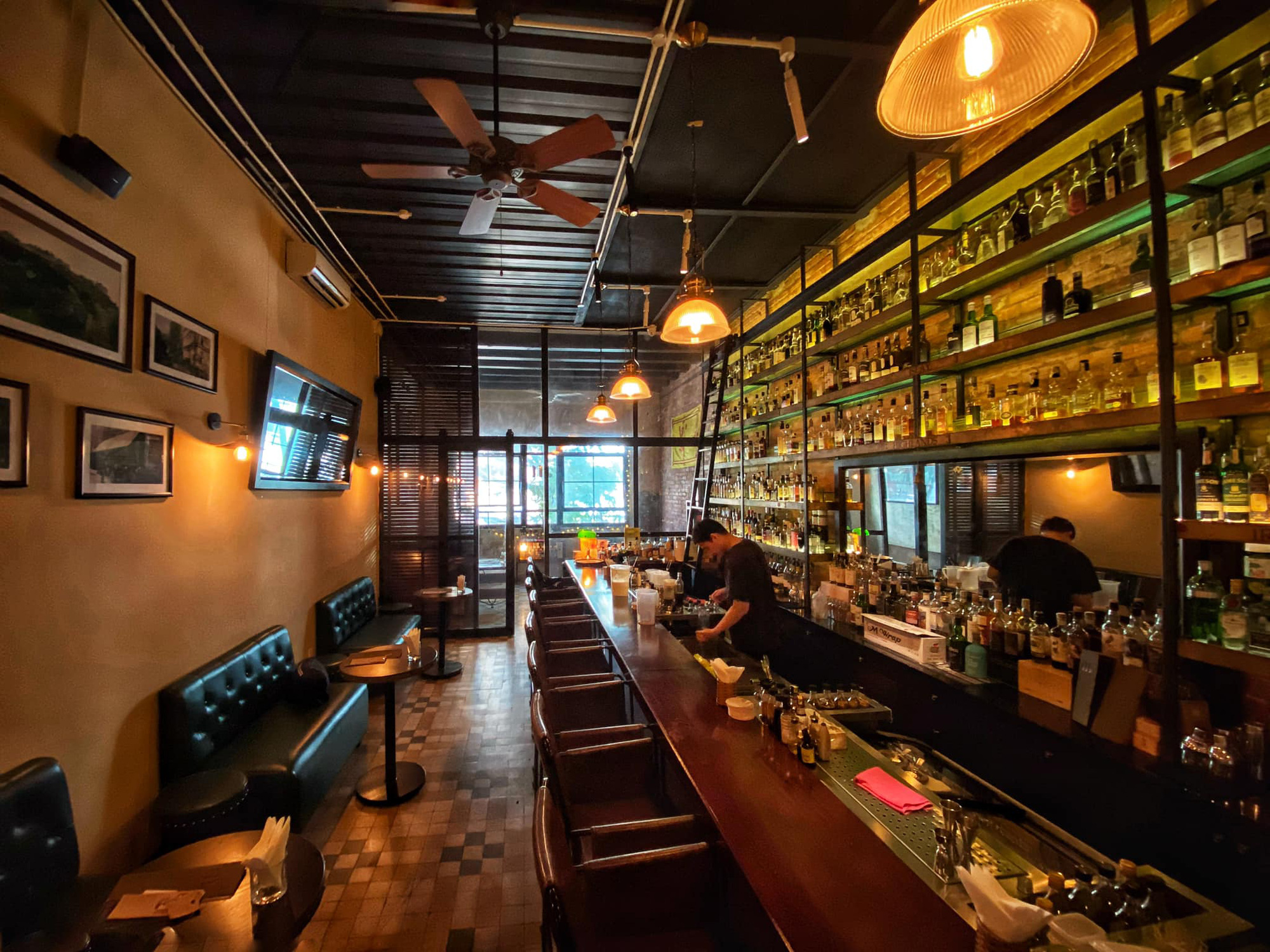 Khắp nơi rần rần thông tin các quán bar mở bán mang về khiến dân tình thích thú, còn "người trong cuộc" nói gì? - Ảnh 4.