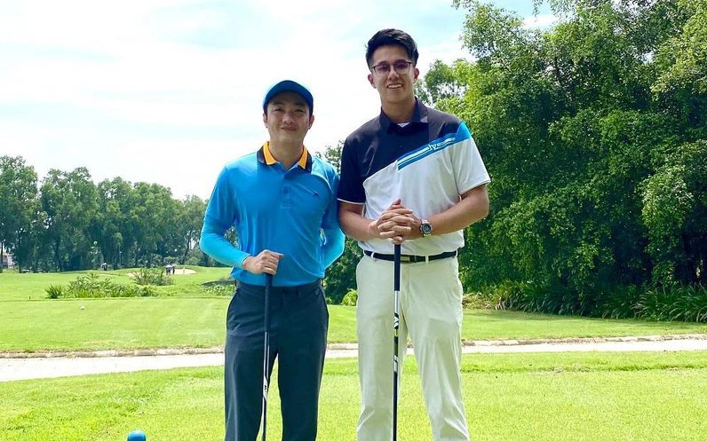Cường Đô La lần đầu gặp mặt bạn trai Hương Giang trên sân golf, nhưng sao "đại gia phố núi" lại bị dìm hàng thế này?