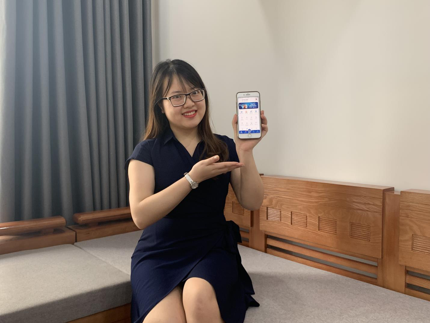 Nghe chồng “mách nước” thanh toán tiền điện trên ví VNPAY, và cái kết trúng kim cương của cô vợ - Ảnh 1.