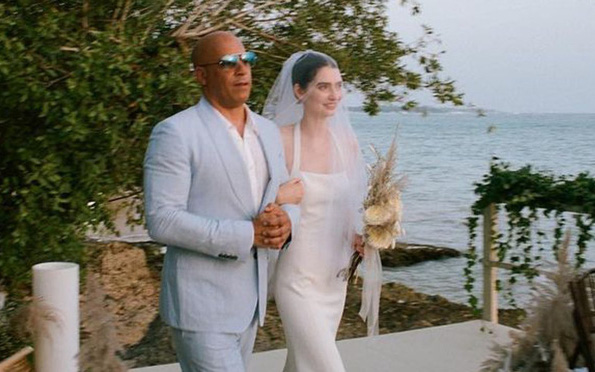 Hình ảnh xúc động trong đám cưới con gái Paul Walker: Dàn sao "Fast & Furious" tề tựu, tài tử Vin Diesel thay người bạn quá cố làm điều này