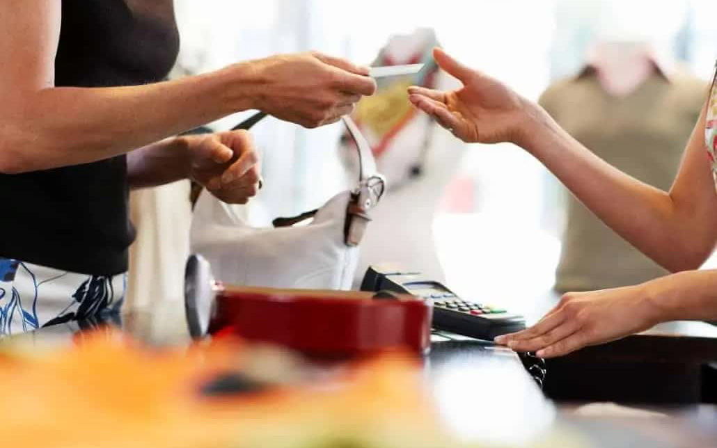 10 tình huống bạn không được sử dụng thẻ tín dụng để thanh toán