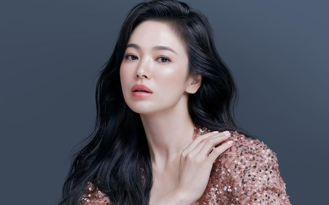 Rò rỉ tin Song Hye Kyo chỉ là kẻ thế vai cho một sao nữ trong phim mới