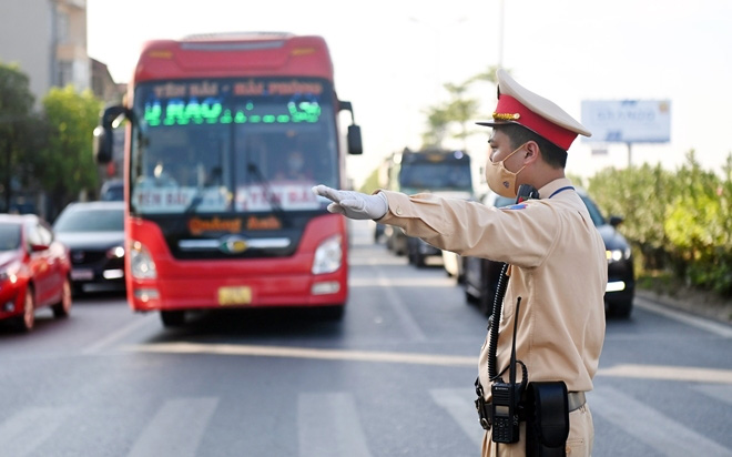 Đi lại giữa các tỉnh, thành mùa dịch: Những lưu ý quan trọng chị em nhất định phải biết