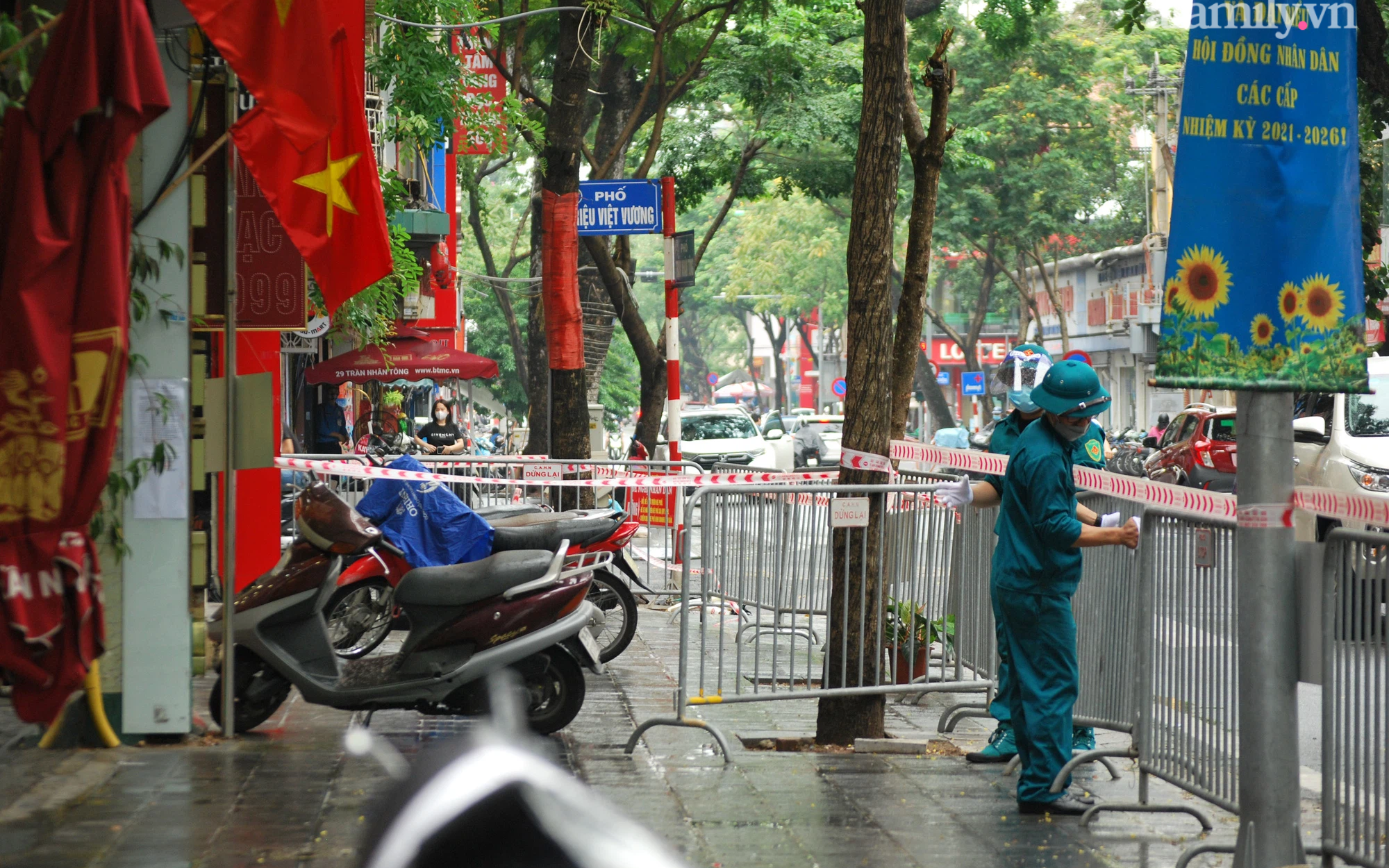 Hà Nội: Một người đàn ông tại "ổ dịch cũ" dương tính SARS-COV-2, tạm thời phong tỏa dãy phố kinh doanh vàng