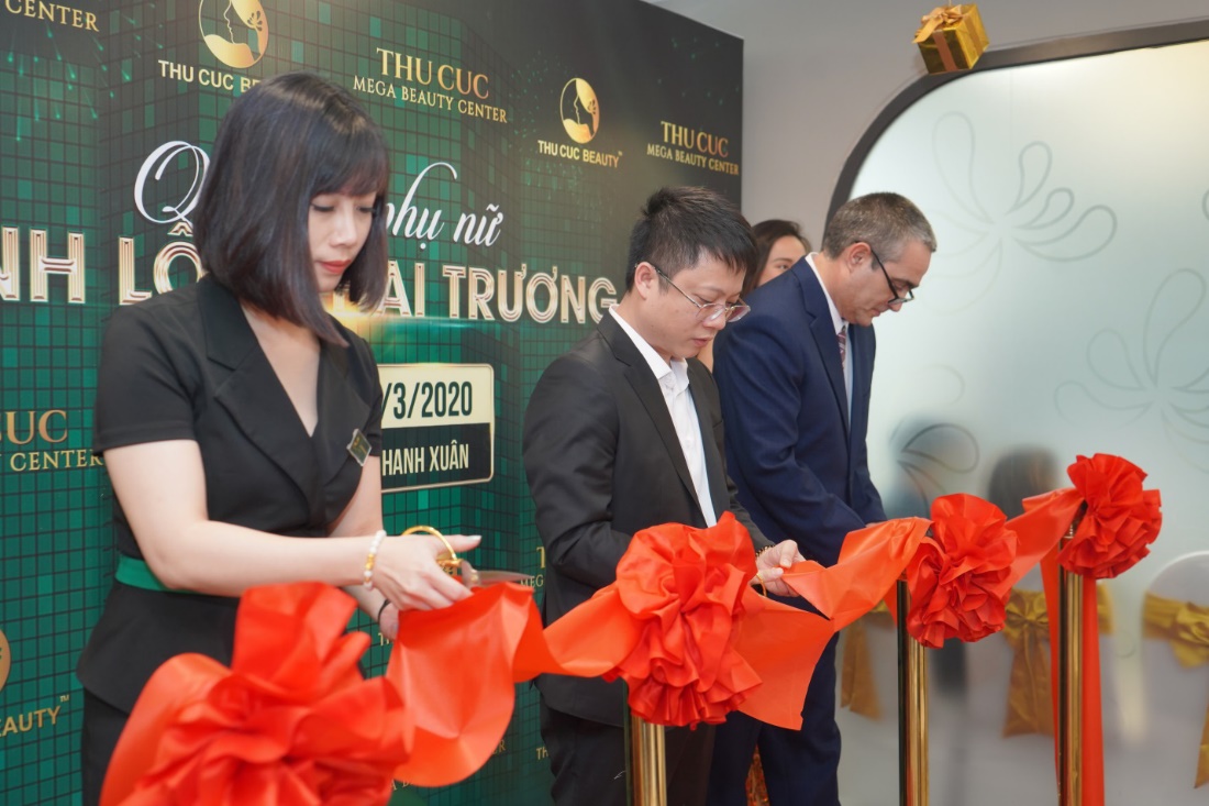 Mừng quốc tế phụ nữ, nhiều chị em được làm đẹp miễn phí 100% - Ảnh 6.