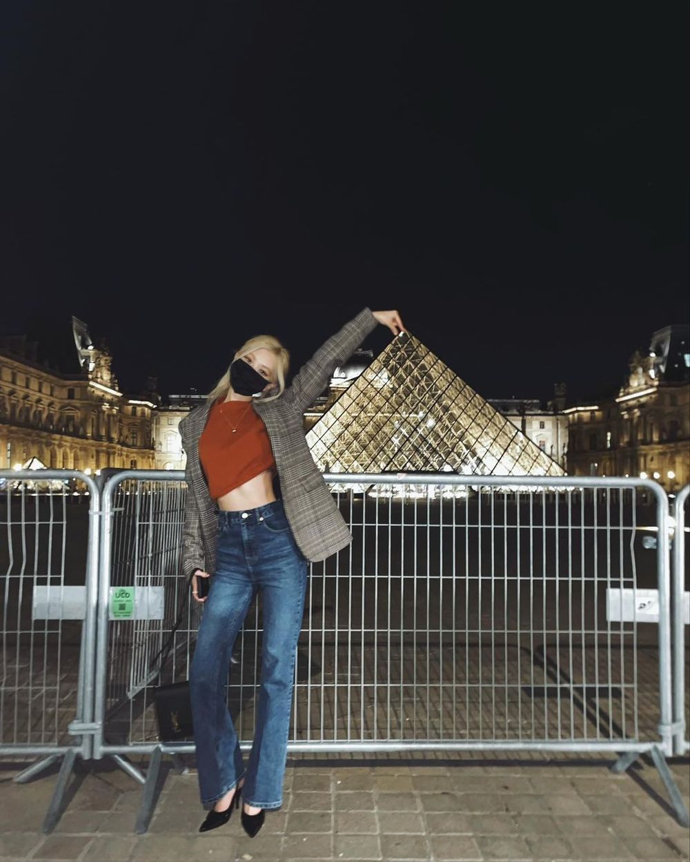 Che eo thô tài phết nhưng Jisoo vẫn bị Rosé lấn lướt về độ sang  - Ảnh 7.