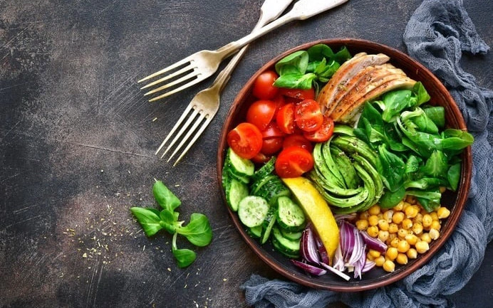 Sở hữu công thức chế biến các món Healthy Salad hấp dẫn đến từ Eric Vũ Cooking Class