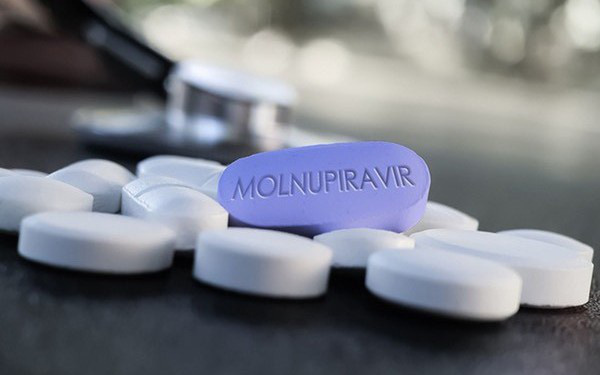 Bộ Y tế công bố thuốc Molnupiravir hiệu quả rõ rệt giảm lây lan, chuyển nặng trong điều trị Covid-19